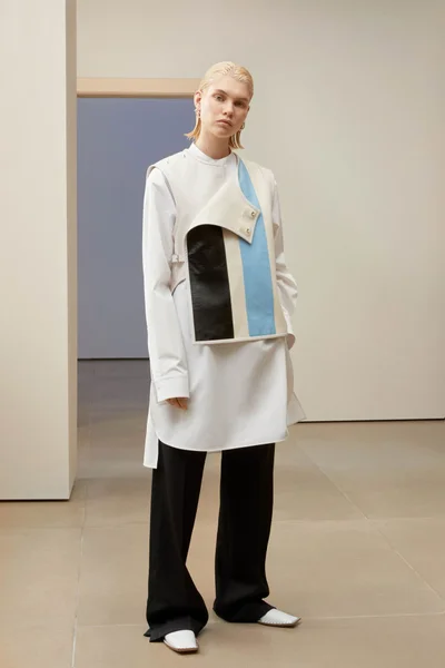 Look 3